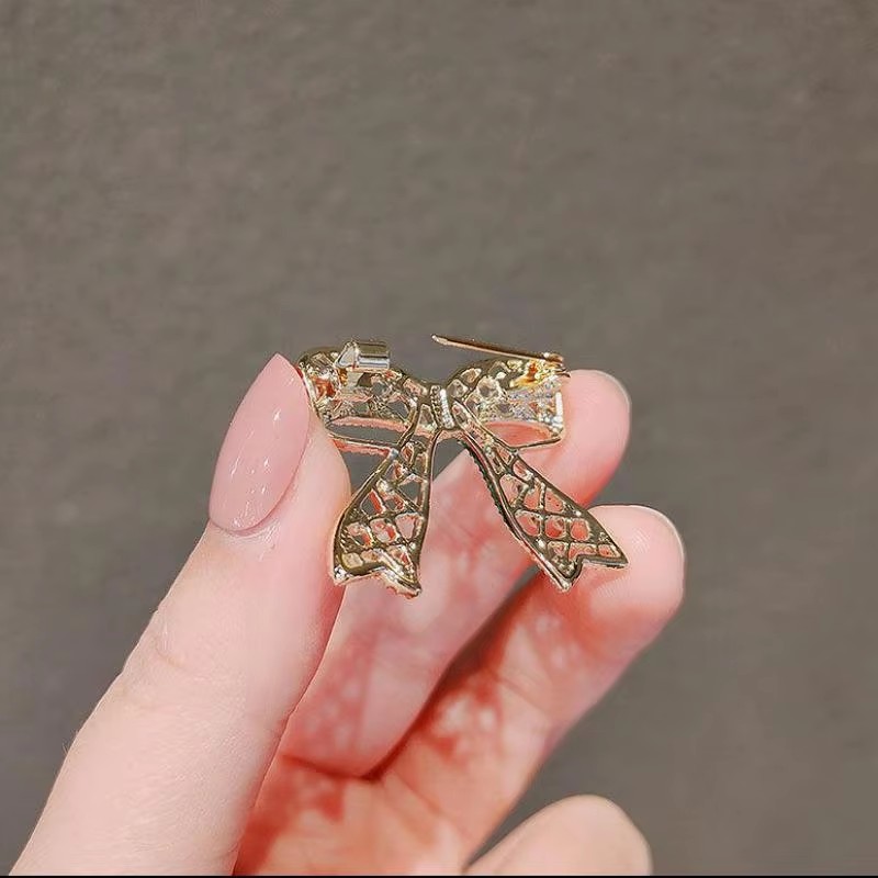 Punk Girl Brooch 2025 Fashiona - Women'S Accessories Manufacturers ulasan dan harga
